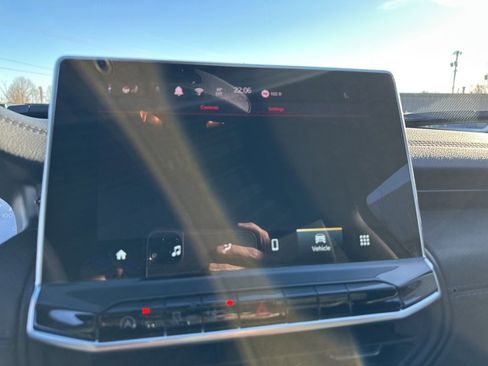 New 2026 Jeep Compass Latitude image 32