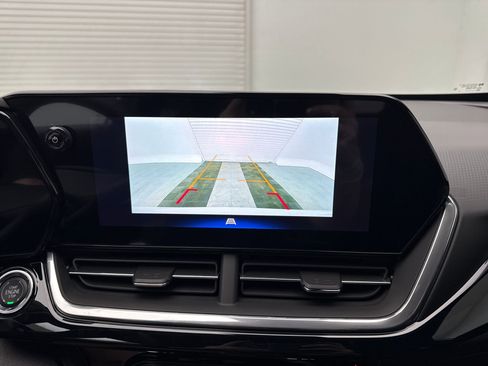 New 2025 Chevrolet Trax RS image 38