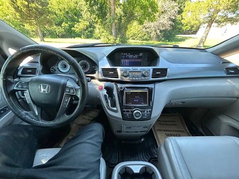 Used 2014 Honda Odyssey Touring image 19