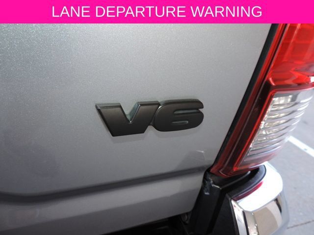 Used 2020 Toyota Tacoma SR5 RWD image 16