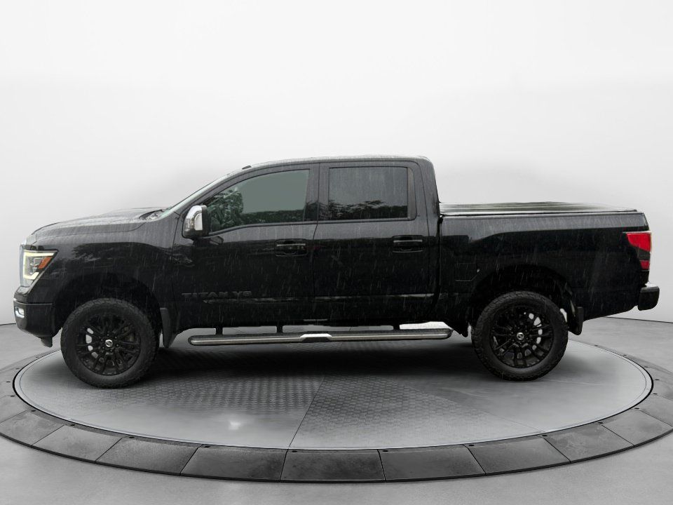 Used 2020 Nissan Titan SL w/ Moonroof Package AWD/4WD image 4