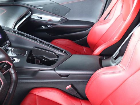 Used 2021 Chevrolet Corvette Stingray Coupe w/ 1LT RWD image 19