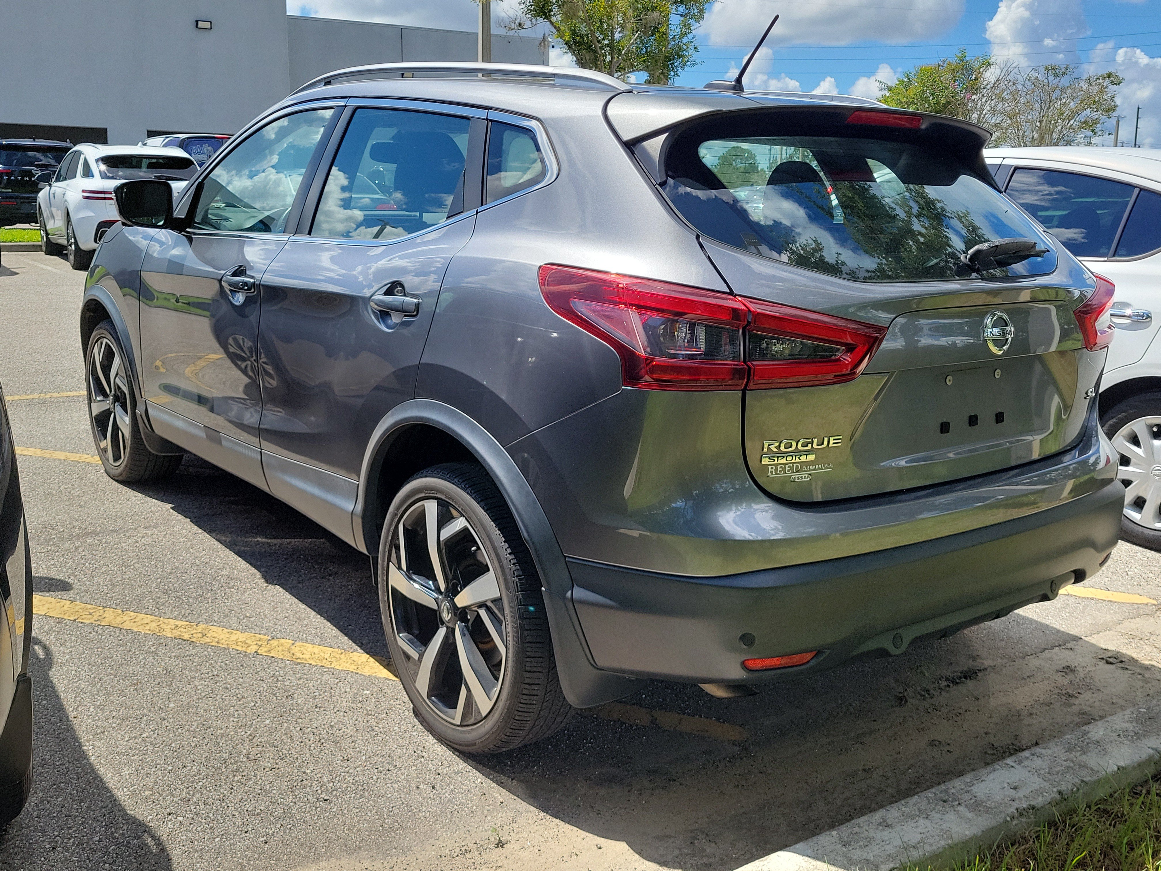 Certified 2021 Nissan Rogue Sport SL w/ Premium Package FWD image 4