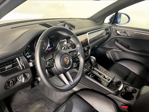 Certified 2024 Porsche Macan GTS AWD/4WD image 4