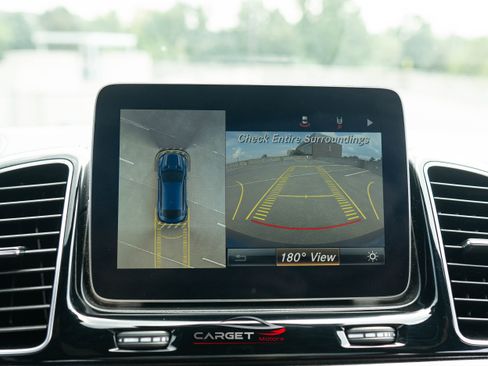 Used 2019 Mercedes-Benz GLE 43 AMG 4MATIC w/ Premium 3 Package image 32