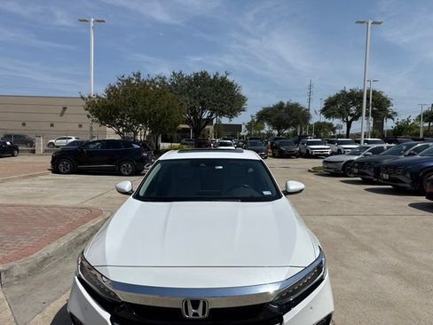 Used 2021 Honda Accord Touring image 3