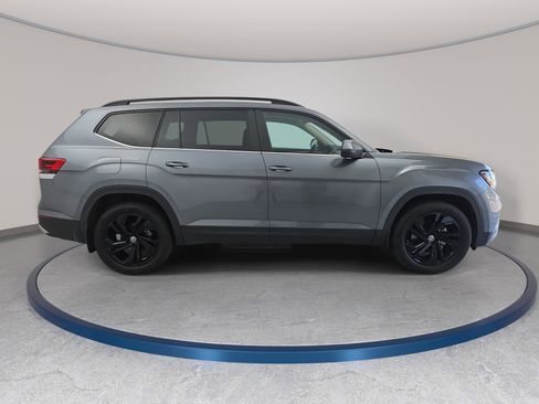 Certified 2023 Volkswagen Atlas SE w/ Panoramic Sunroof Package FWD image 4