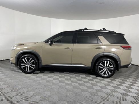 Used 2023 Nissan Pathfinder Platinum w/ Cargo Package AWD/4WD image 5