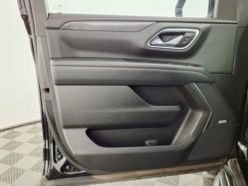 Used 2023 Chevrolet Suburban RST w/ Luxury Package AWD/4WD image 17