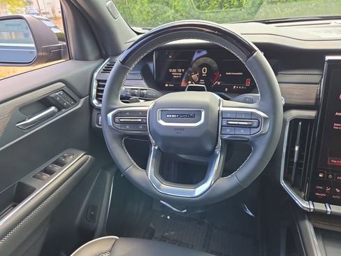 New 2026 GMC Acadia Denali w/ Super Cruise Package FWD image 16