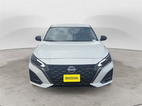 New 2025 Nissan Altima 2.5 SR w/ SR Premium Package image 8