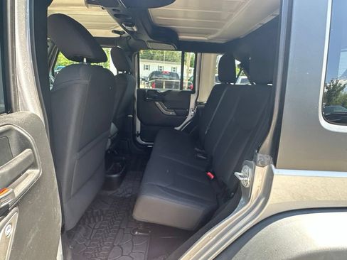 Used 2017 Jeep Wrangler Unlimited Sport w/ Quick Order Package 24S AWD/4WD image 33