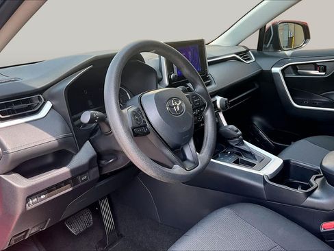 Used 2025 Toyota RAV4 XLE w/ Convenience Package FWD image 18