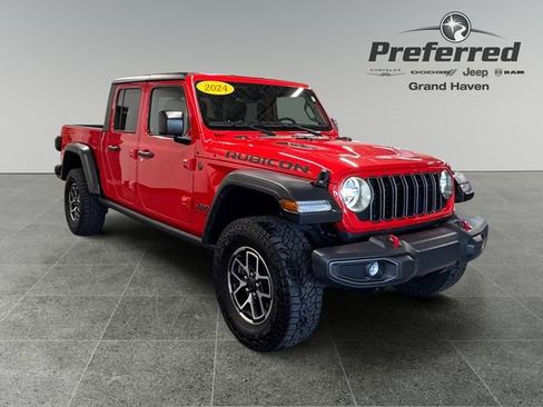 Used 2024 Jeep Gladiator Rubicon w/ Convenience Group AWD/4WD image 1