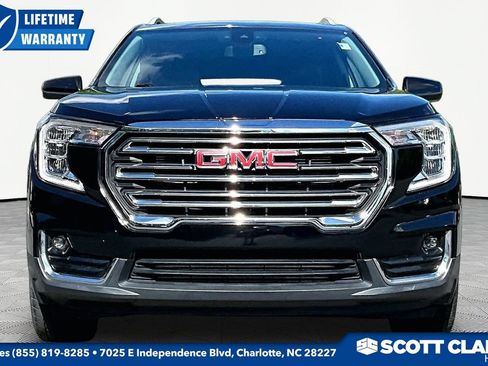 Used 2023 GMC Terrain SLT w/ LPO, Floor Liner Package FWD image 2