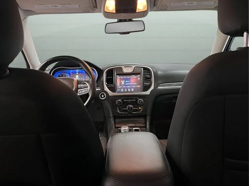 Used 2022 Chrysler 300 Touring w/ Sport Appearance Package RWD image 24