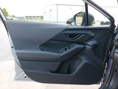 Used 2025 Subaru Crosstrek 2.0i Premium image 30