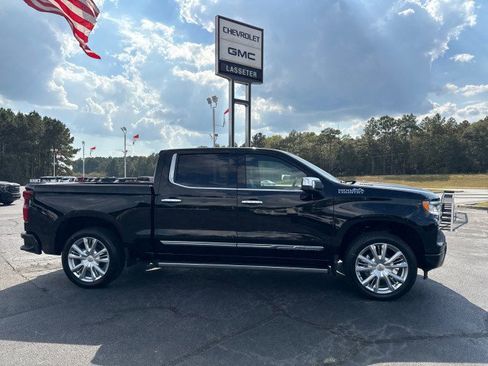 New 2026 Chevrolet Silverado 1500 High Country image 2
