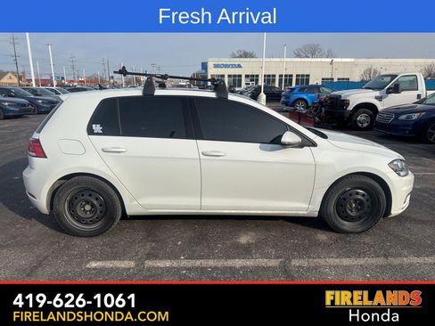 Used 2019 Volkswagen Golf SE w/ Driver Assistance Package image 6