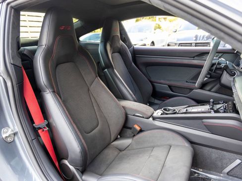 Certified 2025 Porsche 911 Carrera GTS RWD image 53