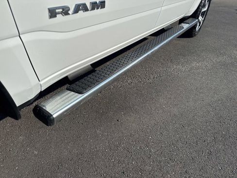Used 2023 RAM 1500 Laramie AWD/4WD image 16
