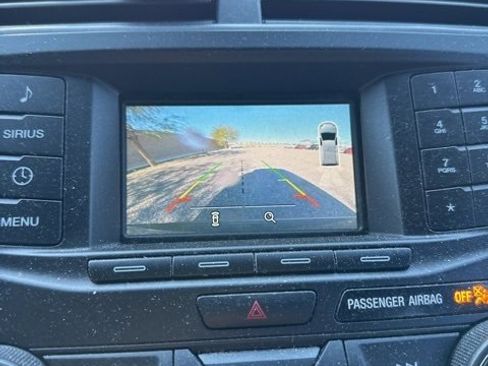 Used 2018 Ford Explorer XLT image 11