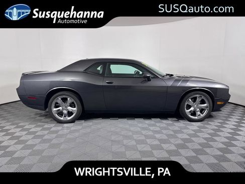 Used 2014 Dodge Challenger R/T image 13