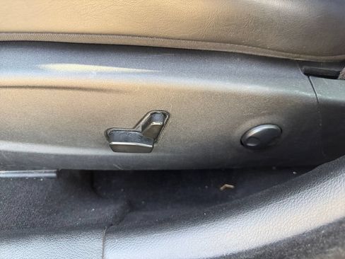 Used 2023 Chrysler 300 S RWD image 16