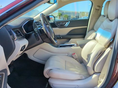 Used 2017 Lincoln Continental Reserve AWD/4WD image 15