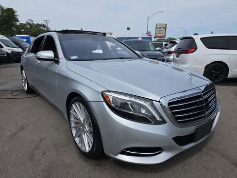 Used 2017 Mercedes-Benz S 550 4MATIC Sedan image 2
