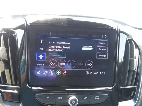Used 2023 Chevrolet Traverse LT FWD image 11
