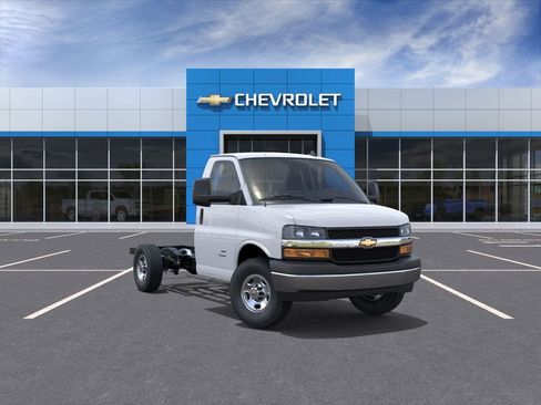 New 2025 Chevrolet Express 3500 w/ Power Convenience Package RWD image 36