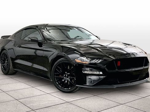 Used 2018 Ford Mustang GT Premium w/ GT Performance Package image 2