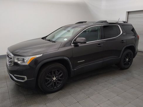 Used 2018 GMC Acadia SLT FWD image 2