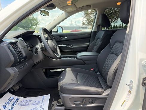 Used 2022 Nissan Pathfinder SV AWD/4WD image 46