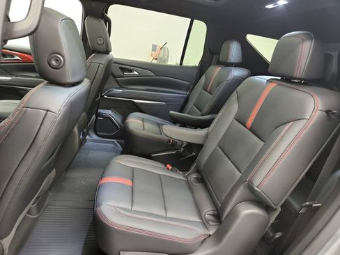 New 2026 Chevrolet Traverse RS w/ LPO, Floor Liner Package FWD image 42