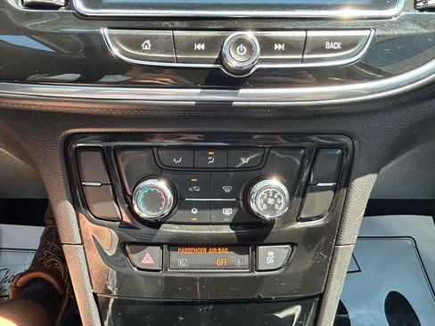 Used 2021 Buick Encore Preferred AWD/4WD image 24