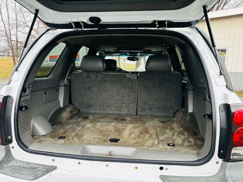 Used 2004 Chevrolet TrailBlazer LT w/ LT Preferred Equipment Group image 11