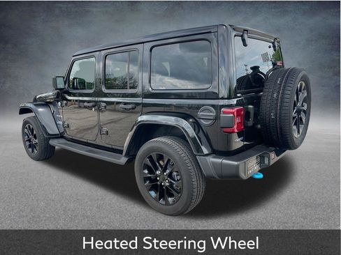 Used 2023 Jeep Wrangler Unlimited Sahara w/ Cold Weather Group AWD/4WD image 6