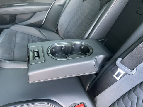 Used 2022 Audi e-tron GT Premium Plus image 35