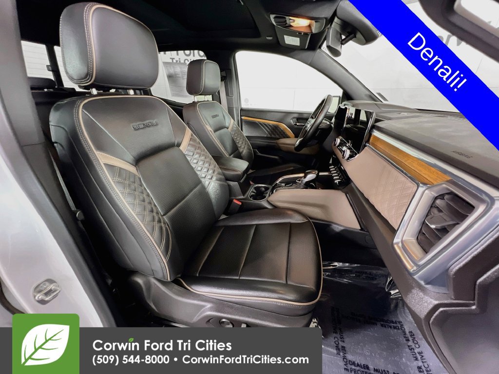 Used 2024 GMC Canyon Denali AWD/4WD image 16