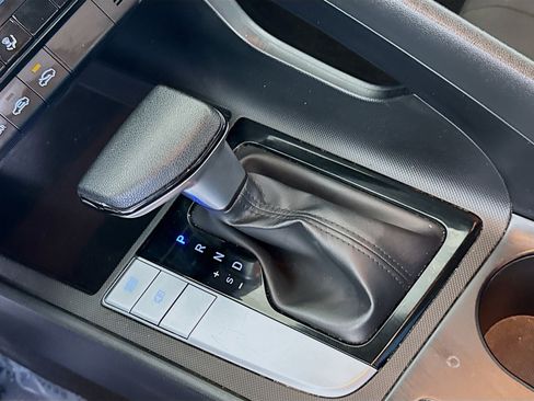 Used 2024 Hyundai Elantra SEL image 20