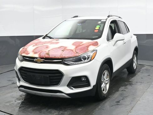 Used 2017 Chevrolet Trax LT w/ LT Convenience Package FWD image 8
