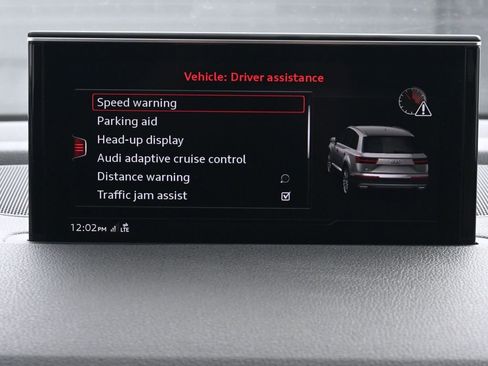 Used 2018 Audi Q7 3.0T Prestige image 36