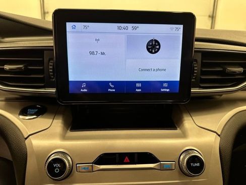 Used 2023 Ford Explorer XLT w/ Equipment Group 202A image 26