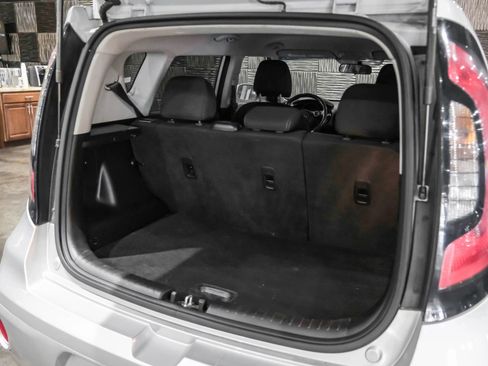 Used 2019 Kia Soul + image 48