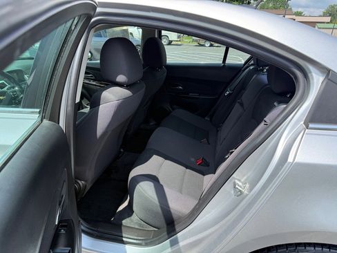 Used 2014 Chevrolet Cruze LT FWD image 6