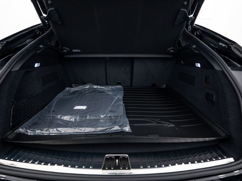 New 2026 Porsche Cayenne Turbo image 25