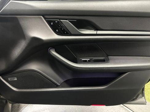 Used 2021 Porsche Taycan image 26