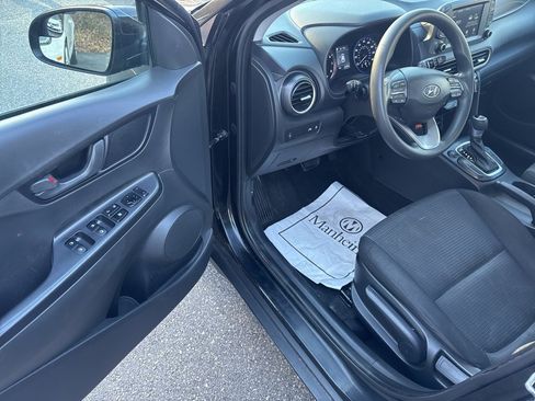 Used 2021 Hyundai Kona SE image 5